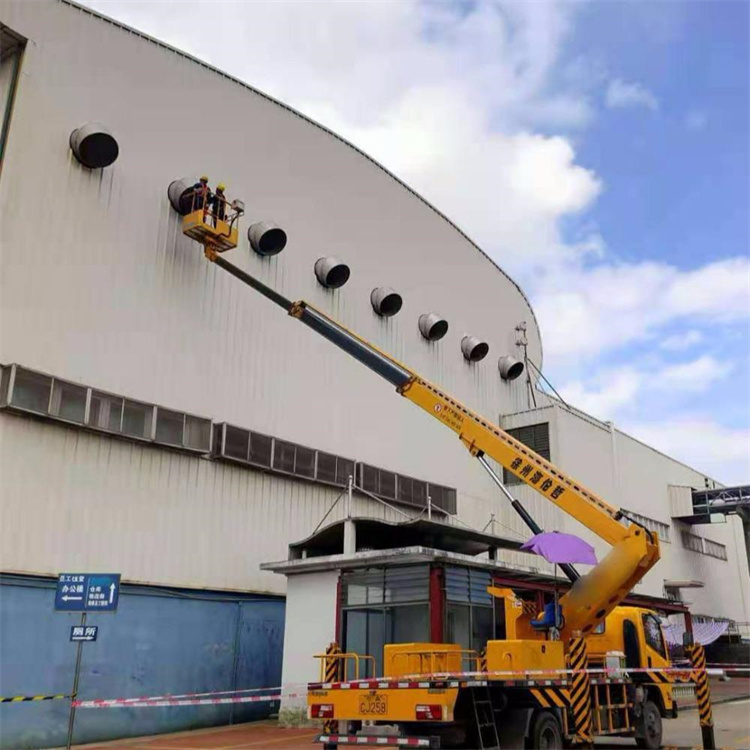 清溪镇高空作业车出租服务：专业广告牌安装解决方案