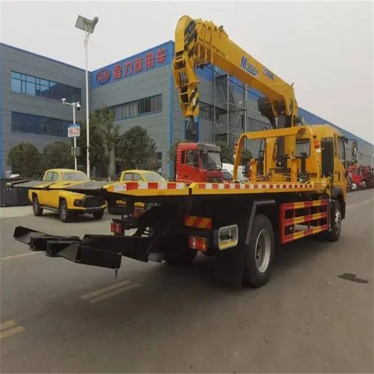 清溪镇附近小随车吊出租电话，轻松解决搬运烦恼