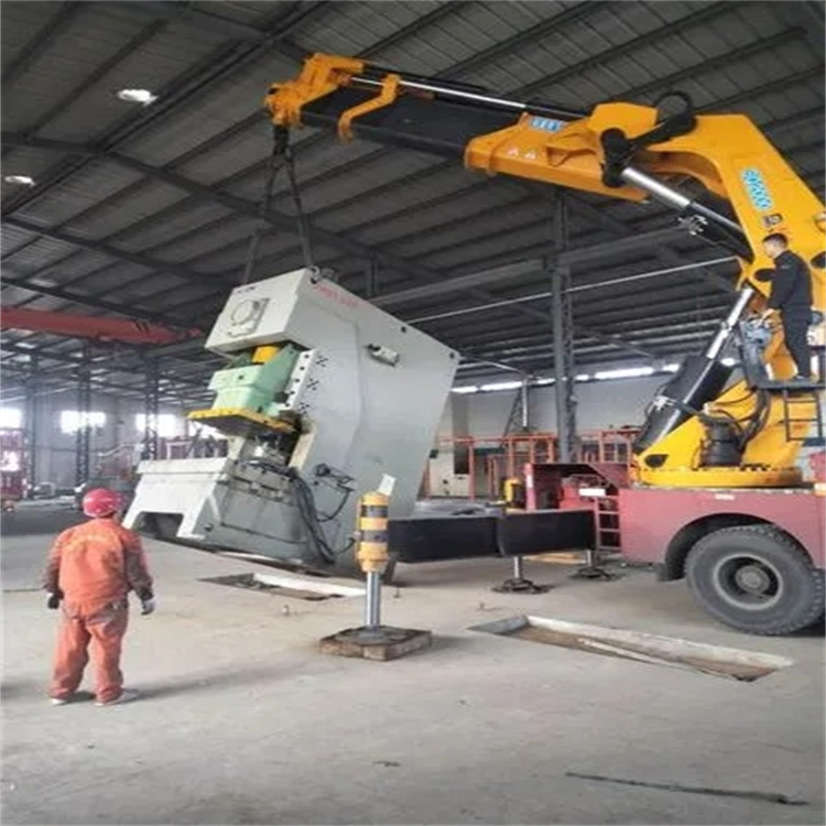 清溪镇80吨折臂吊车出租附近电话